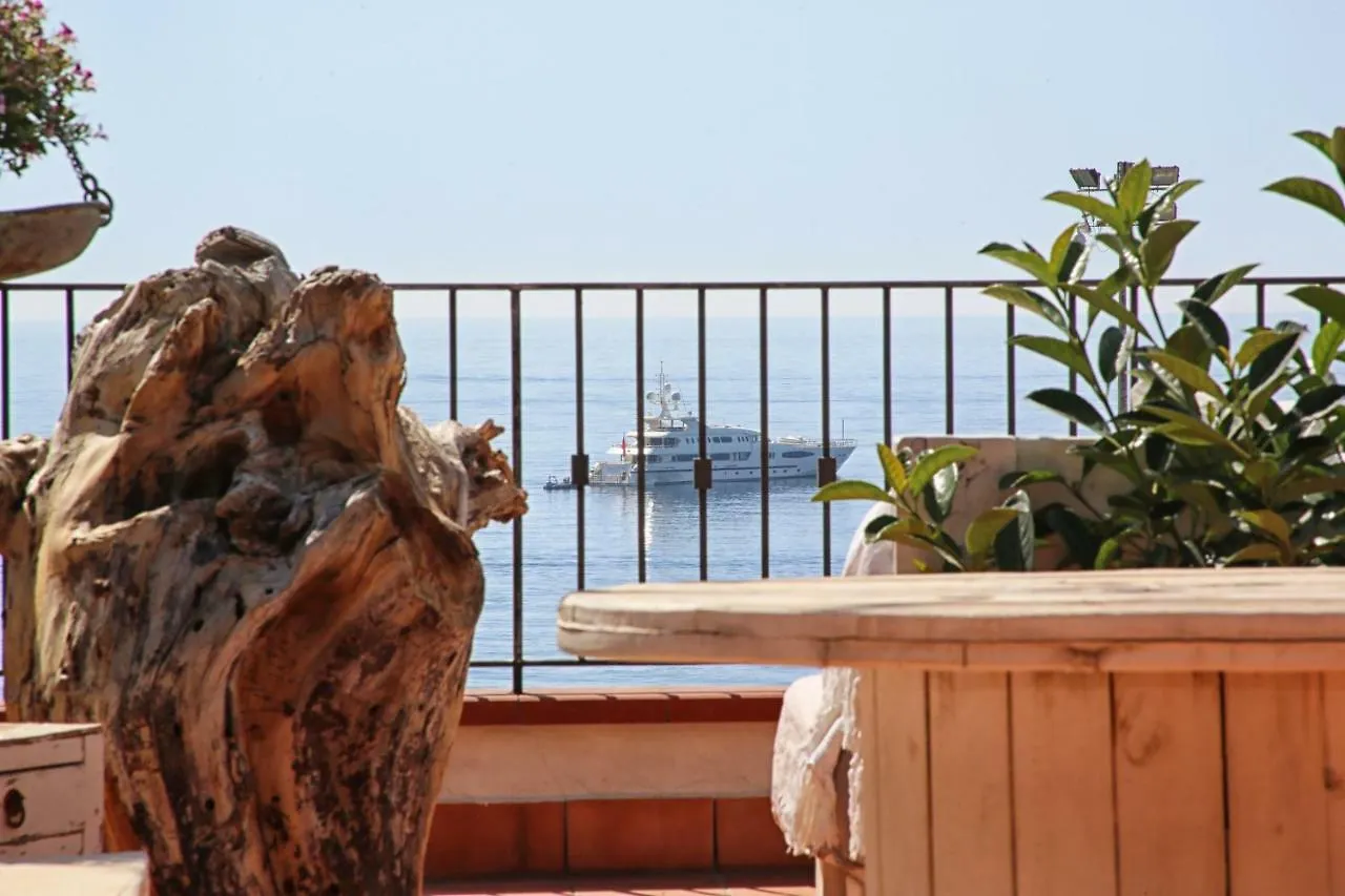 B&B Sottocoperta Taormina 0*,  Italia